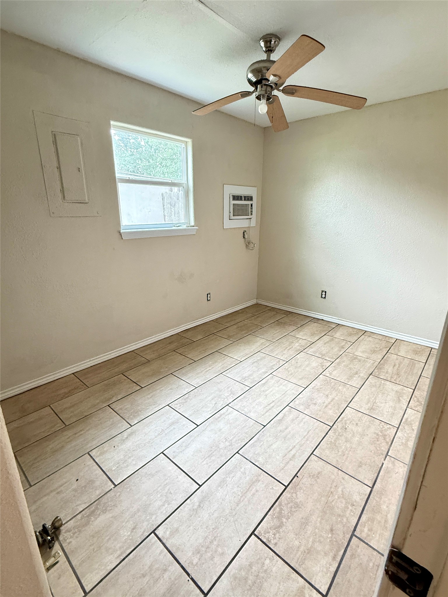 17433 Cr-945 Property Photo 11