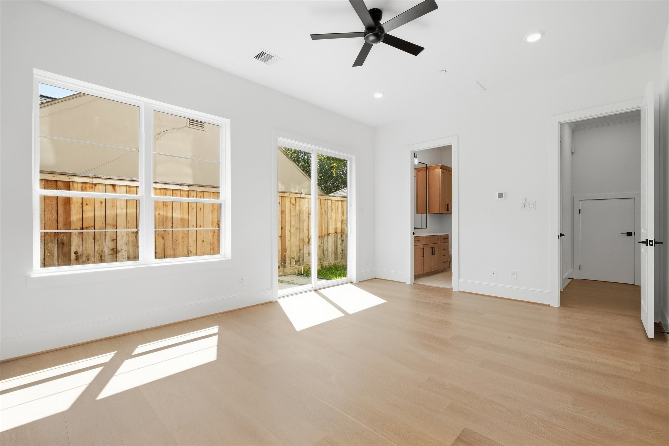 2111 Nantucket Drive D Property Photo 5