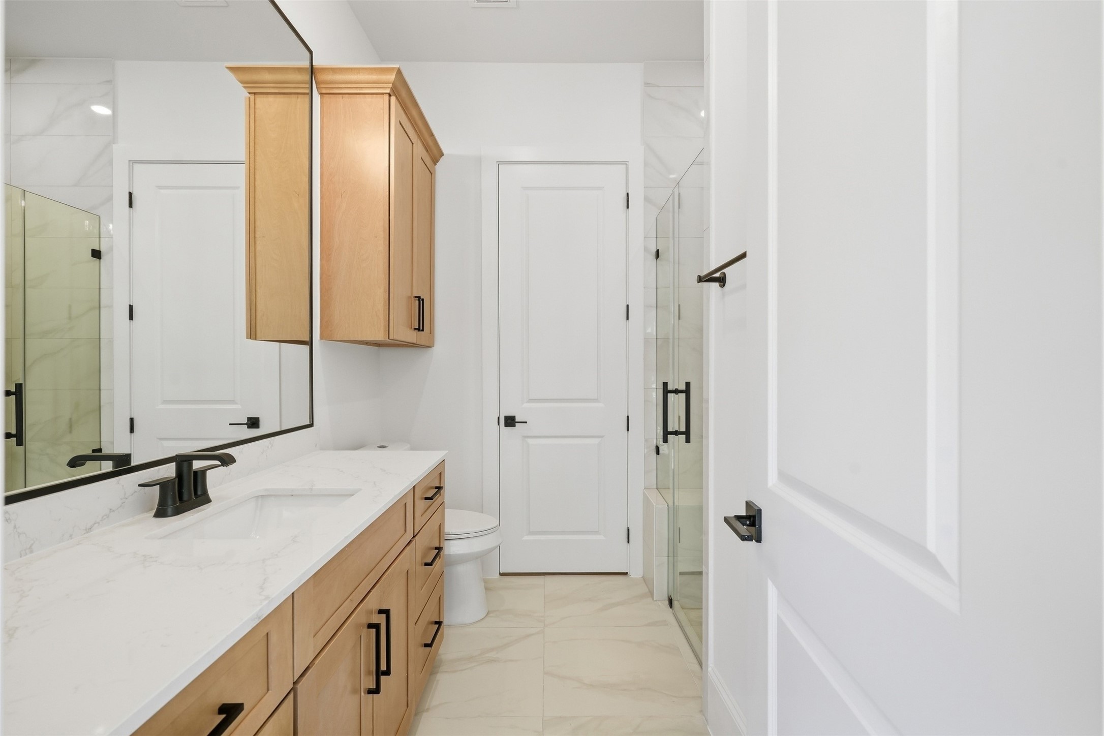2111 Nantucket Drive D Property Photo 6