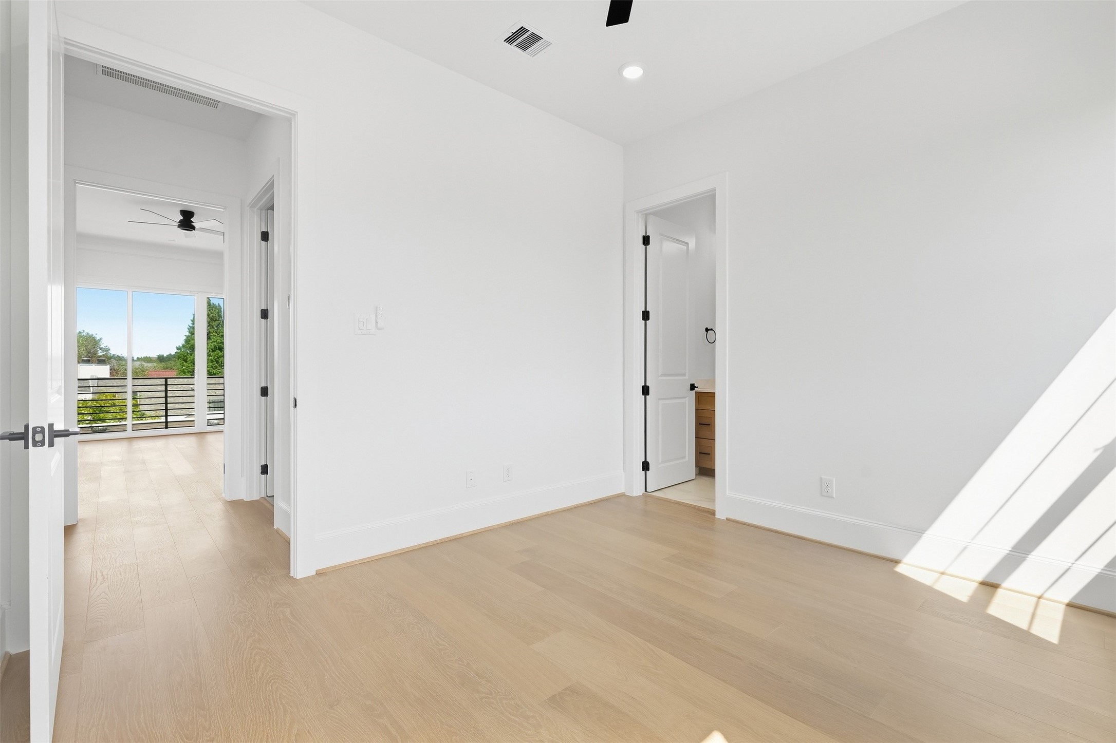 2111 Nantucket Drive D Property Photo 20