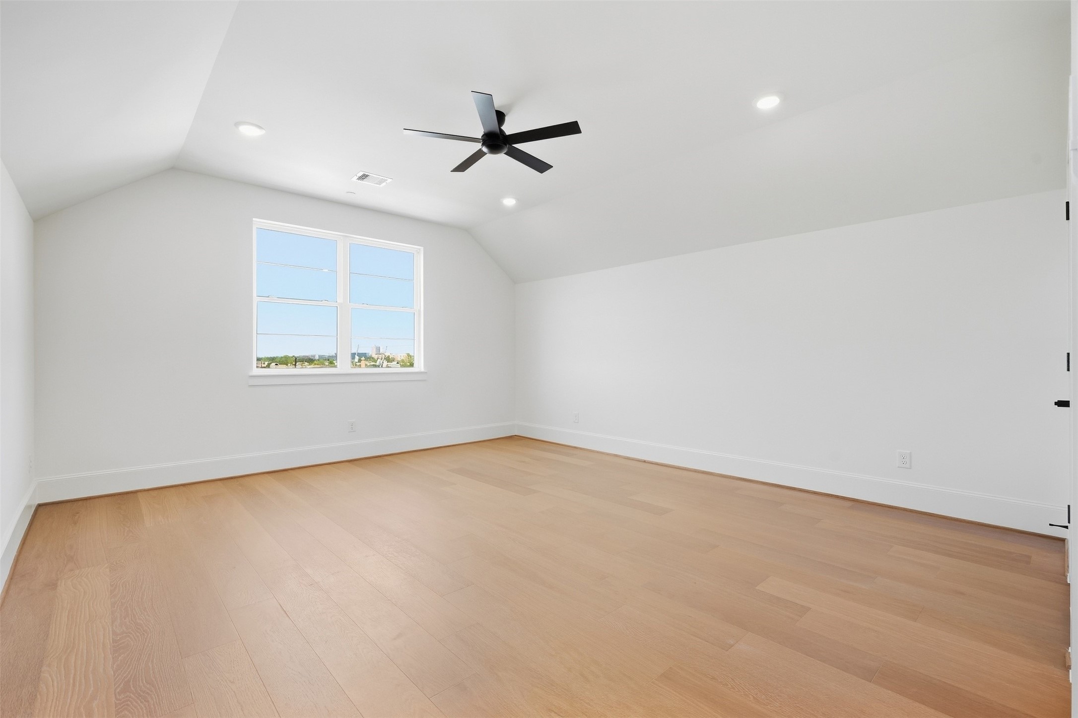 2111 Nantucket Drive D Property Photo 31