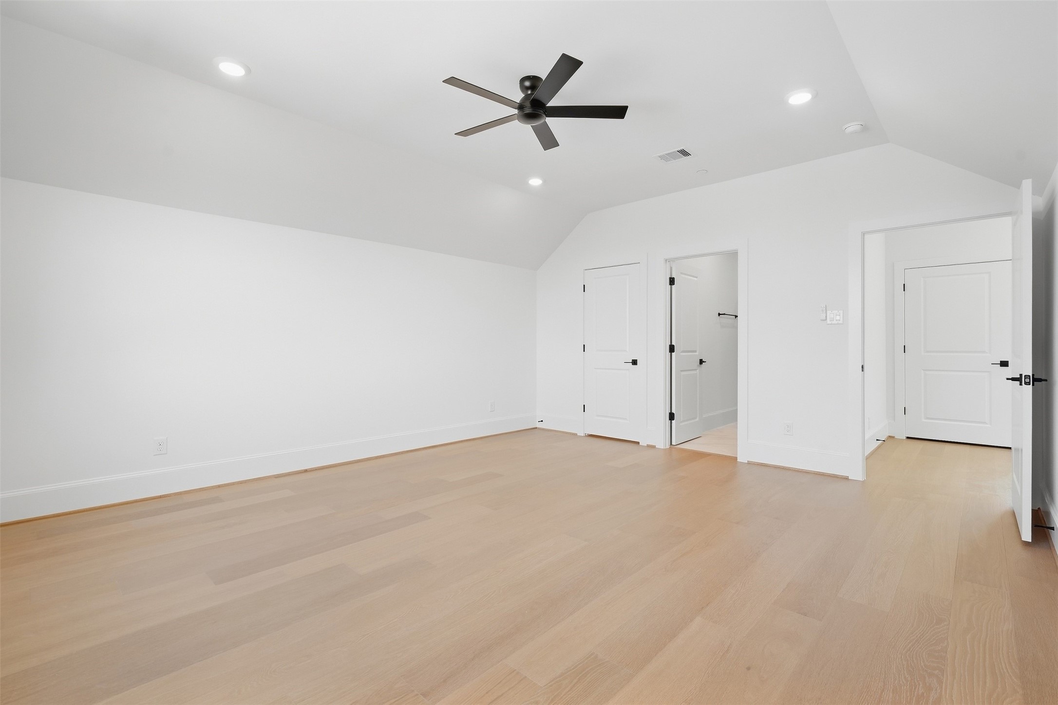 2111 Nantucket Drive D Property Photo 32