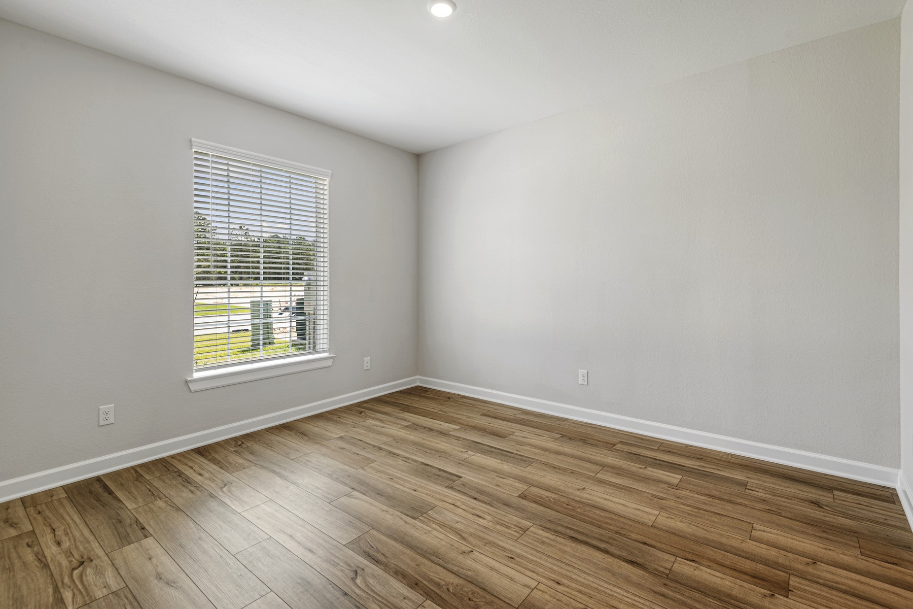 15761 Bayberry Trace Drive Property Photo 4