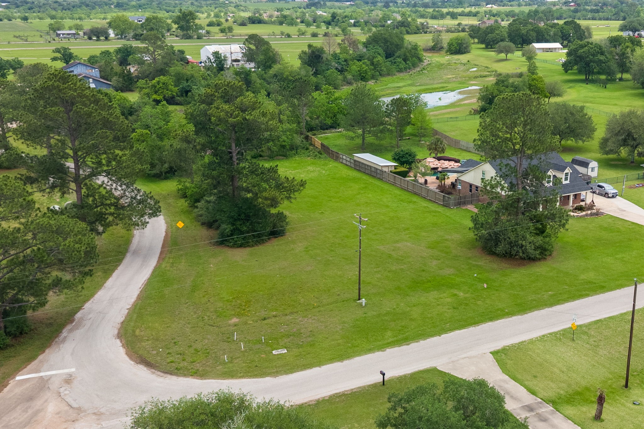 15438 Kitty Hawk Drive Property Photo 3