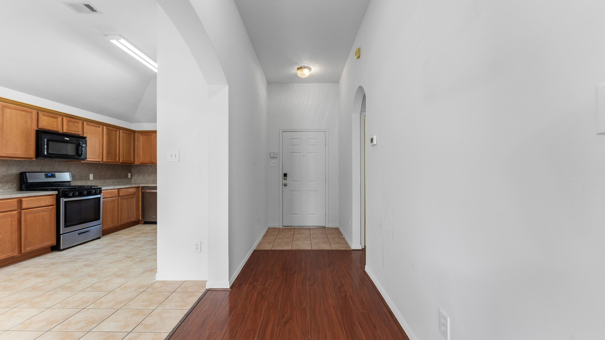 4908 Summer Rain Drive Property Photo 3