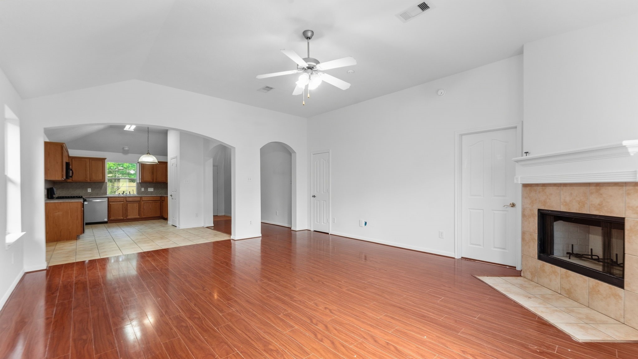 4908 Summer Rain Drive Property Photo 5