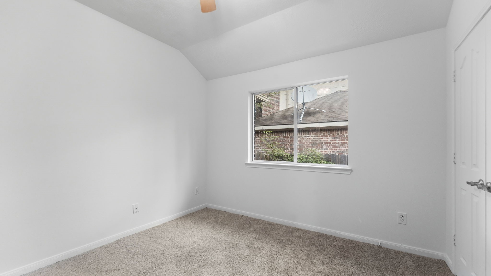 4908 Summer Rain Drive Property Photo 13