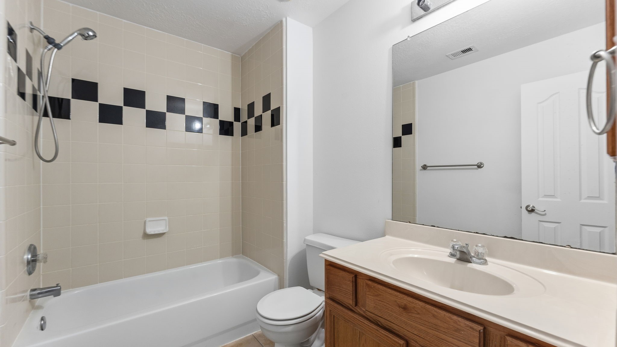 4908 Summer Rain Drive Property Photo 14