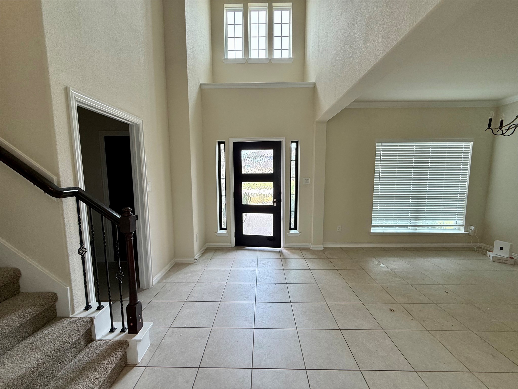 23422 Bordeaux Drive Property Photo 4