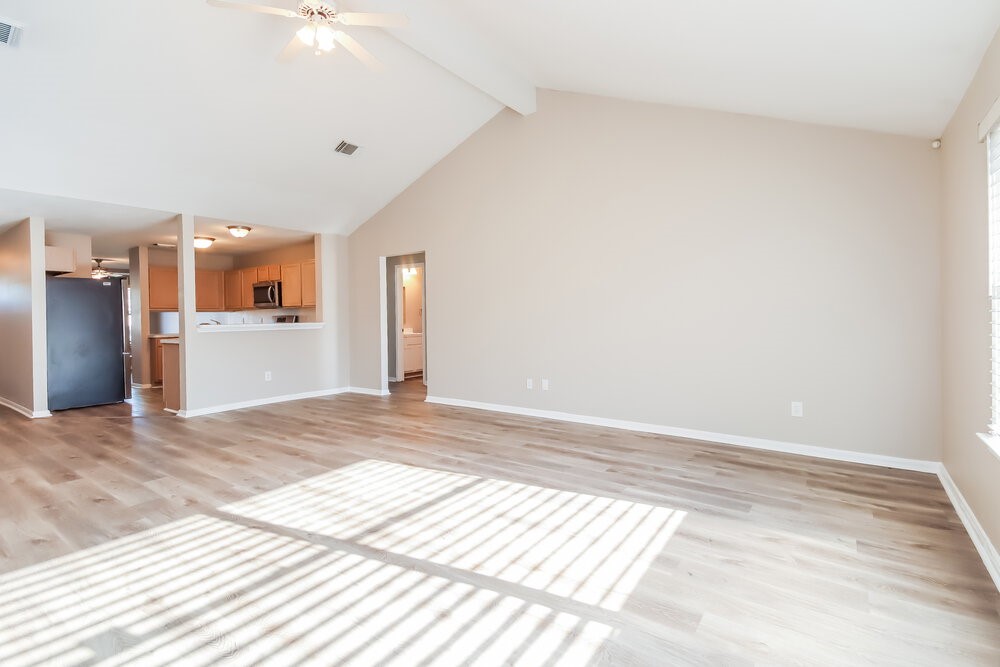 10815 Malden Drive Property Photo 3