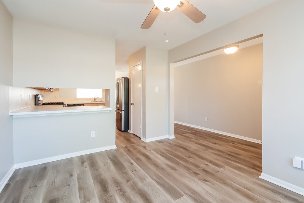 10815 Malden Drive Property Photo 5