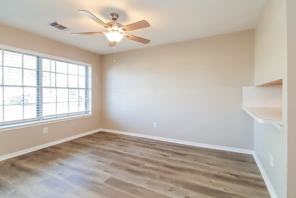 10815 Malden Drive Property Photo 14