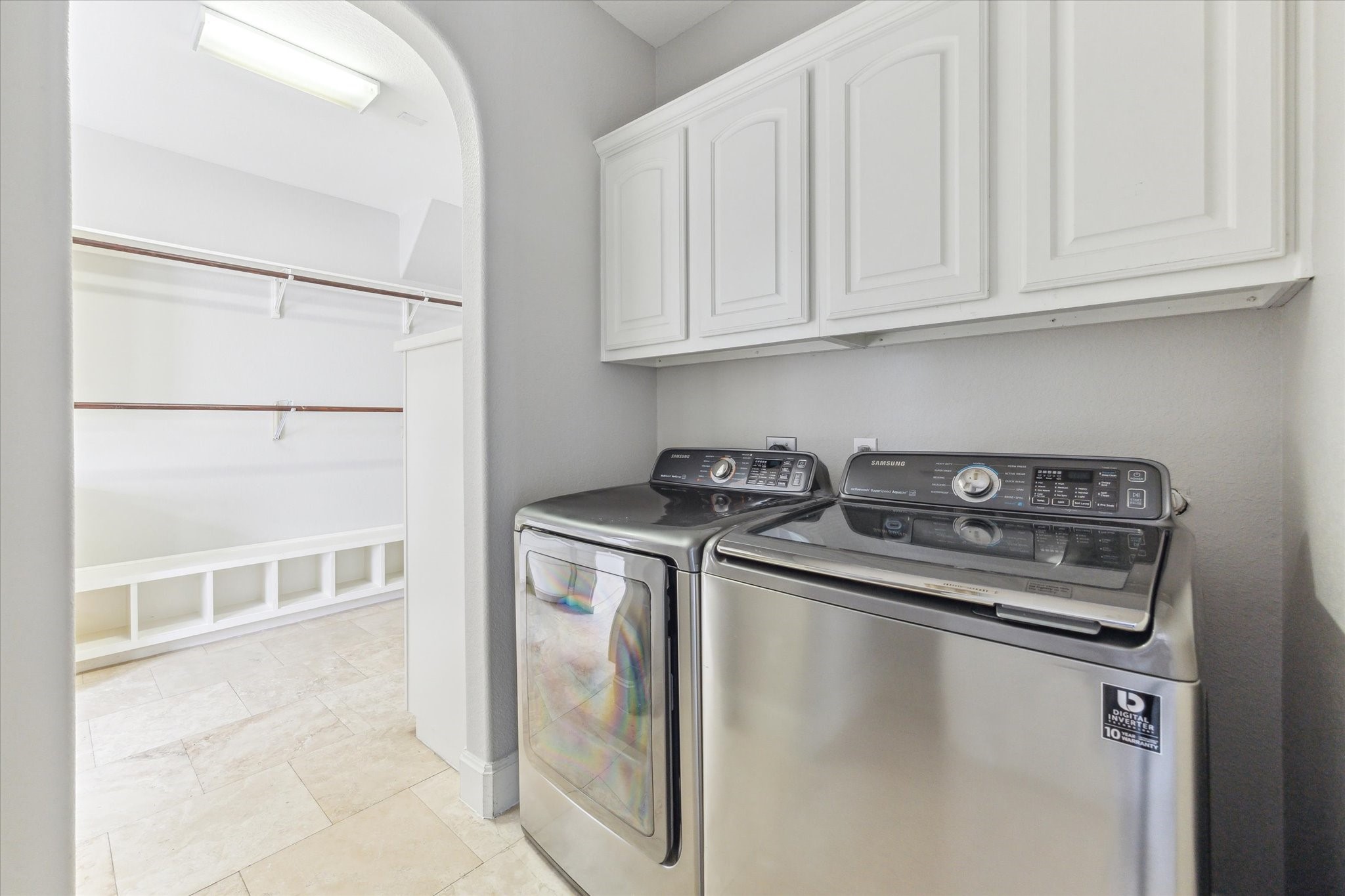 1512 Thompson Street 3 Property Photo 23