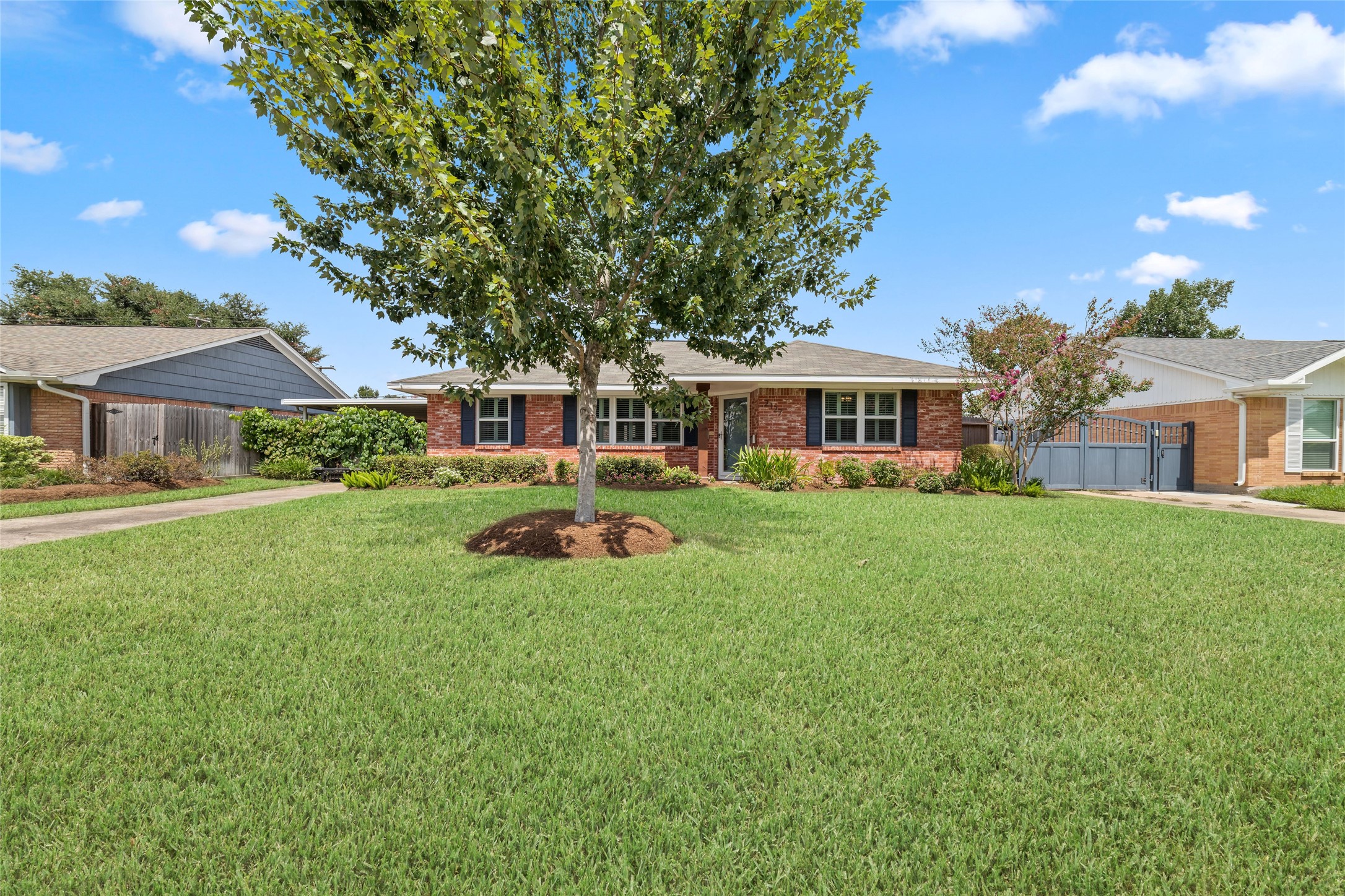 2127 Lazybrook Drive Property Photo 2