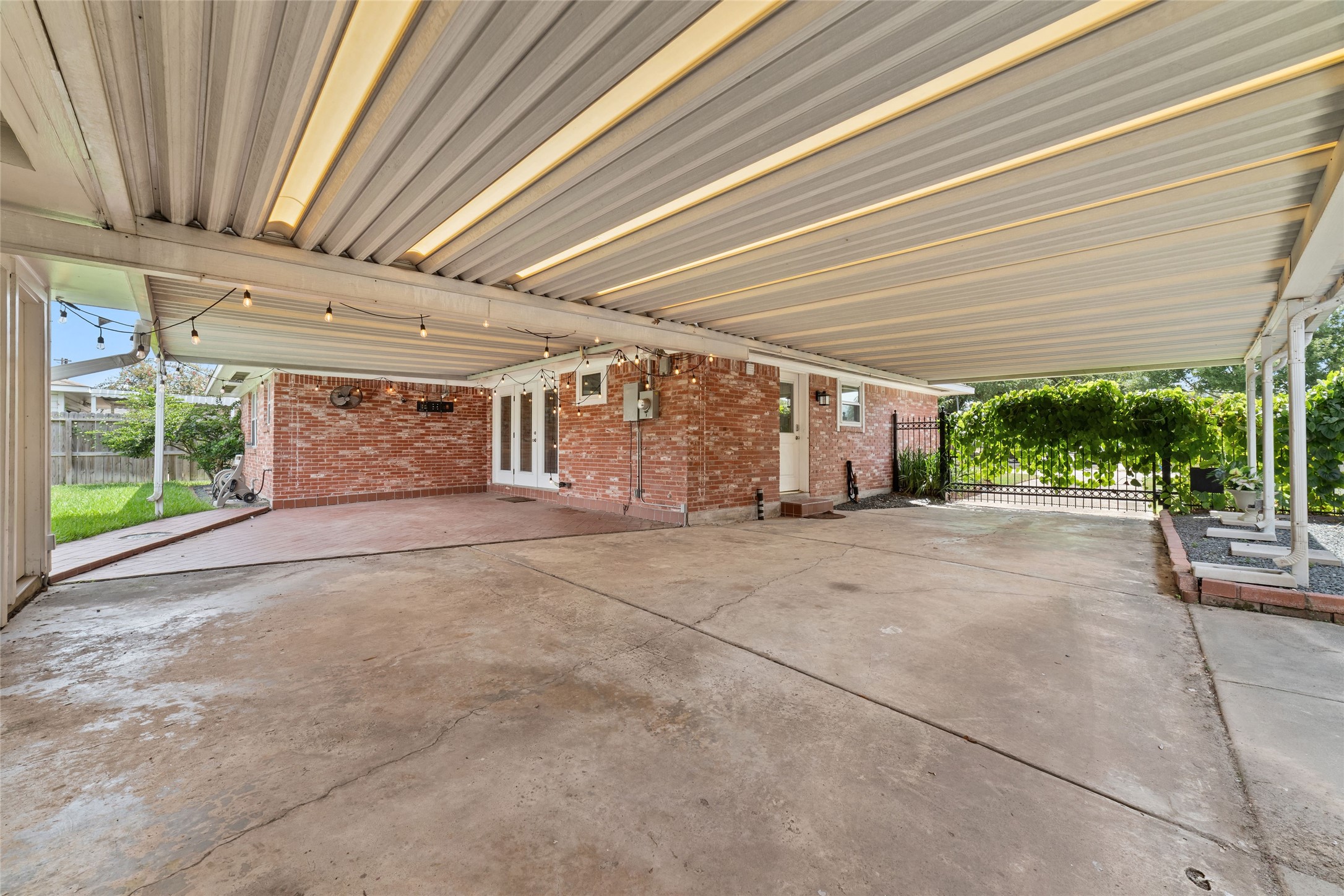 2127 Lazybrook Drive Property Photo 26
