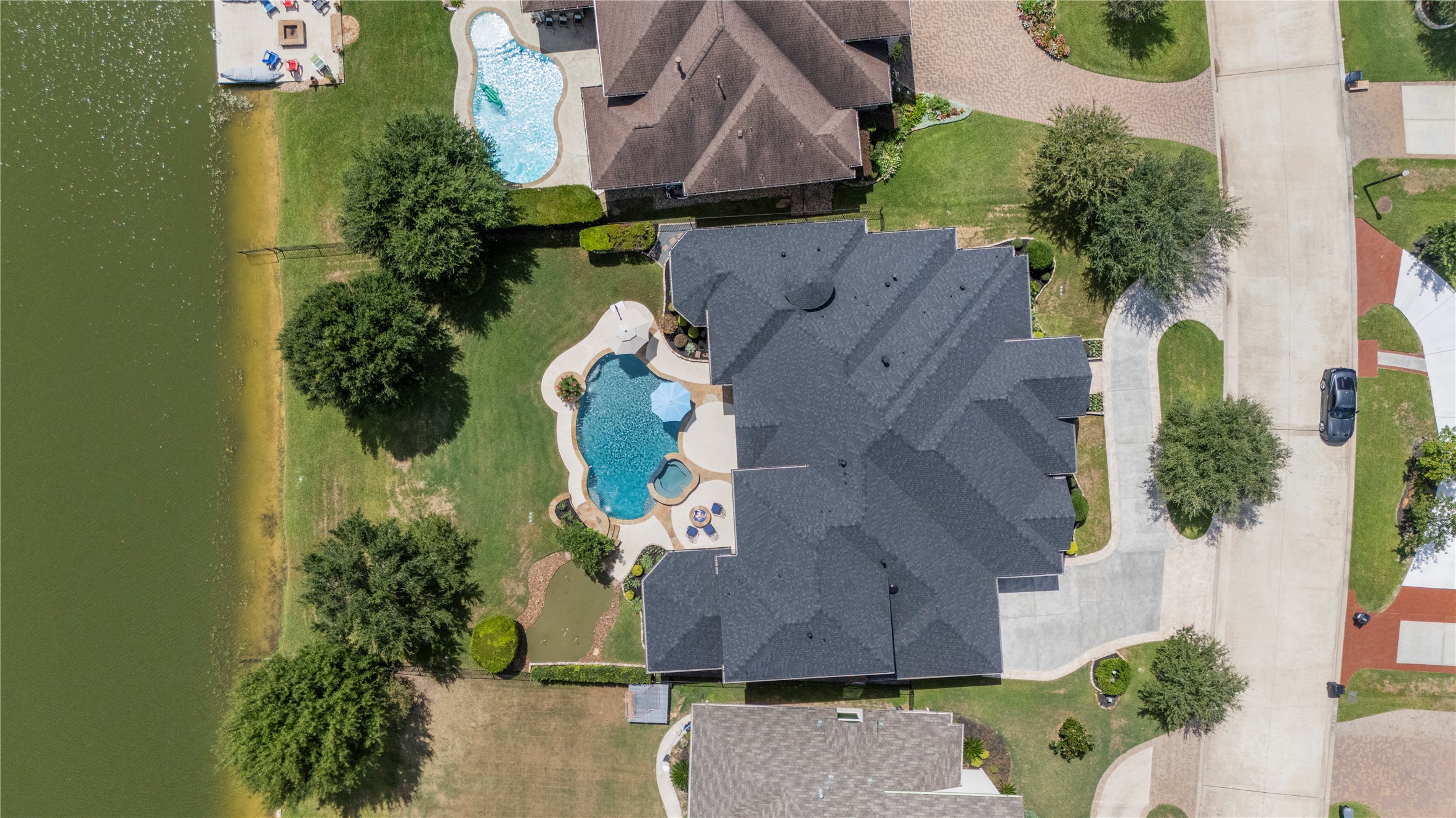 10114 E Frio River Circle N Property Photo 4