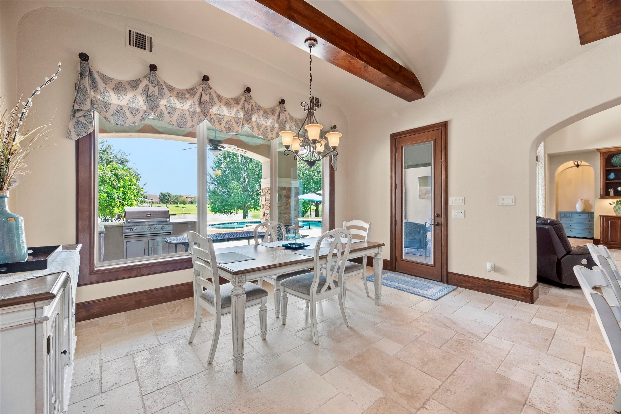 10114 E Frio River Circle N Property Photo 16