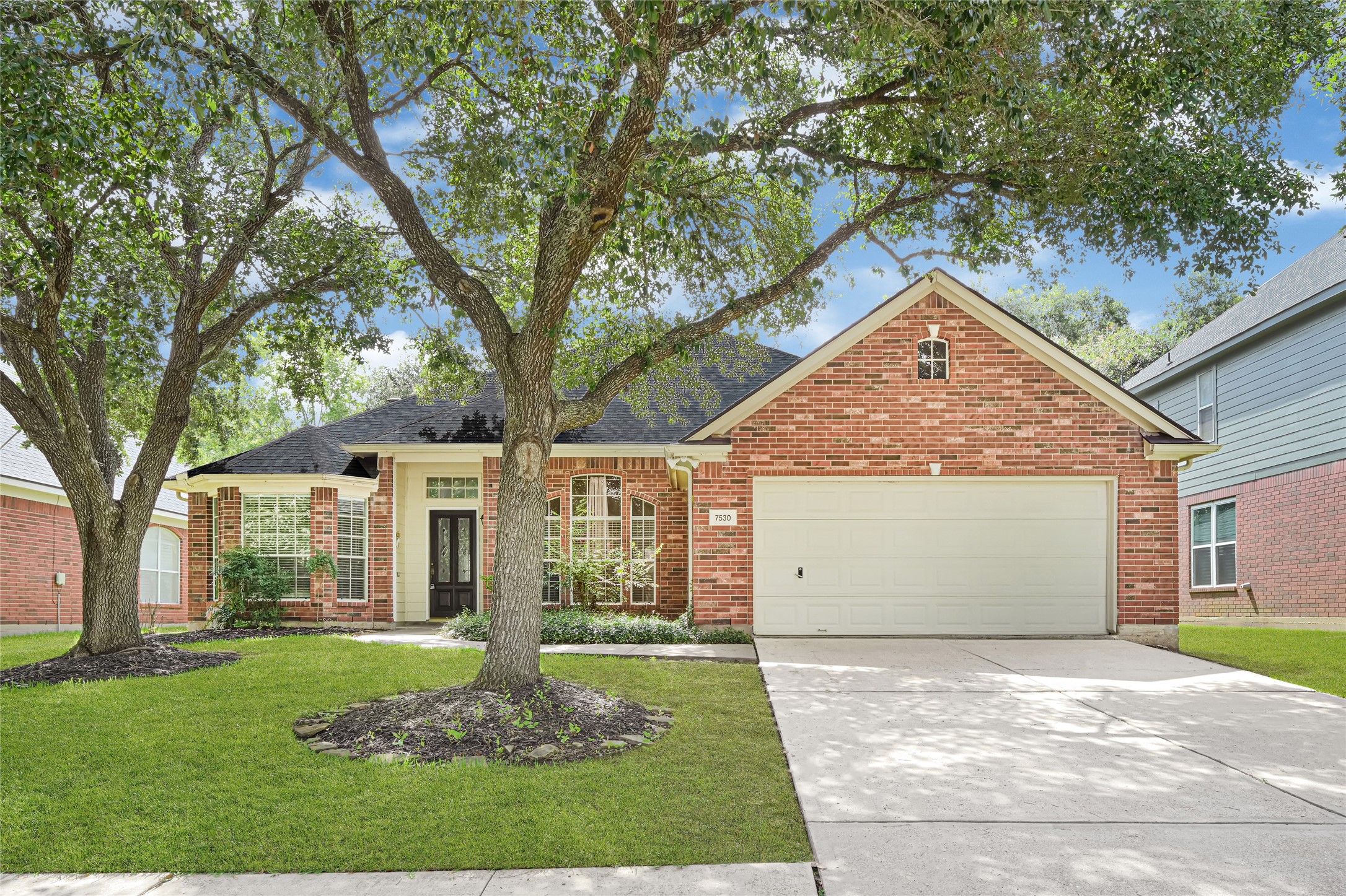 7530 Broken Oak Lane Property Photo 1