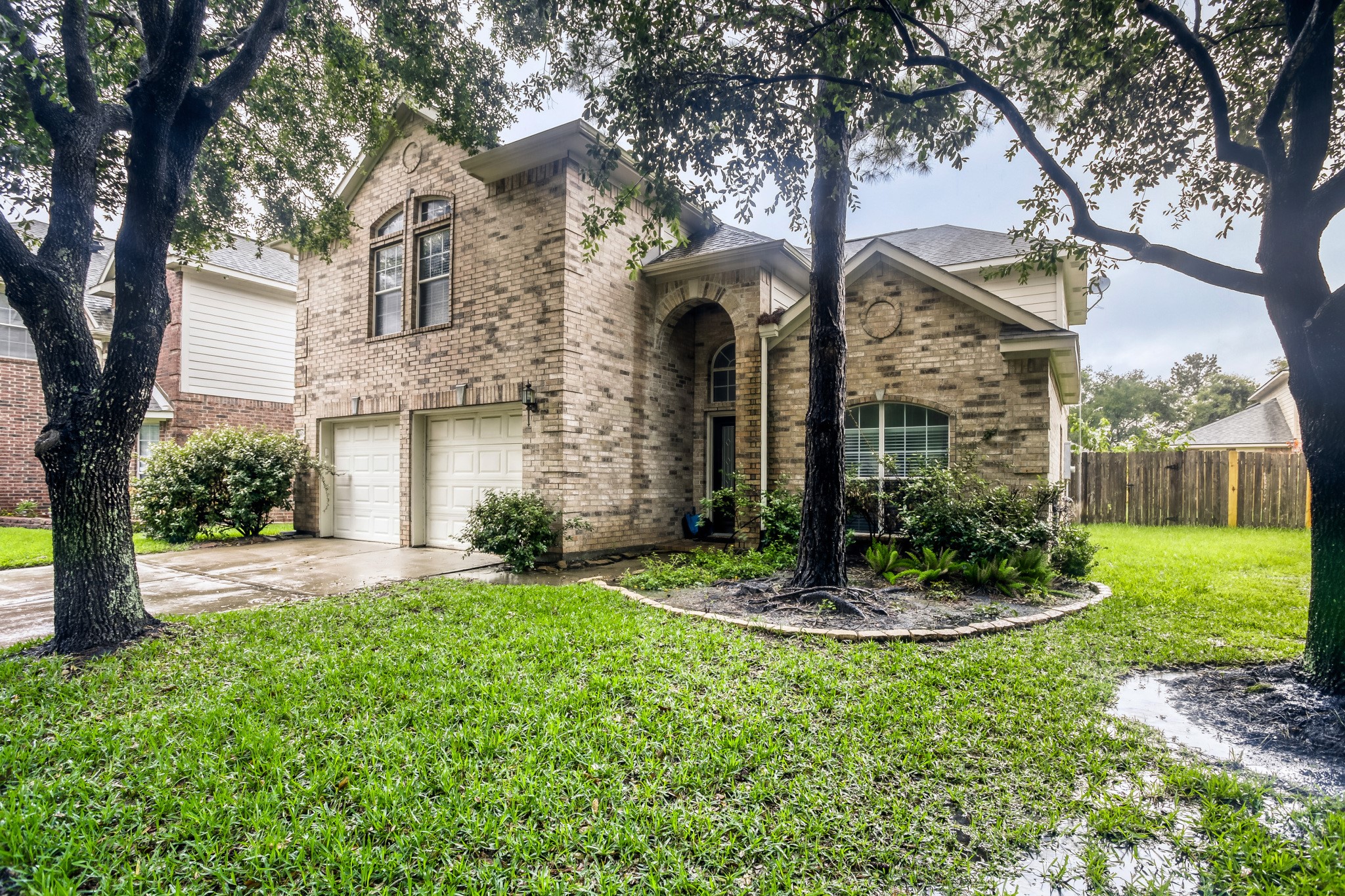 16606 Greenbriar Point Lane Property Photo 1
