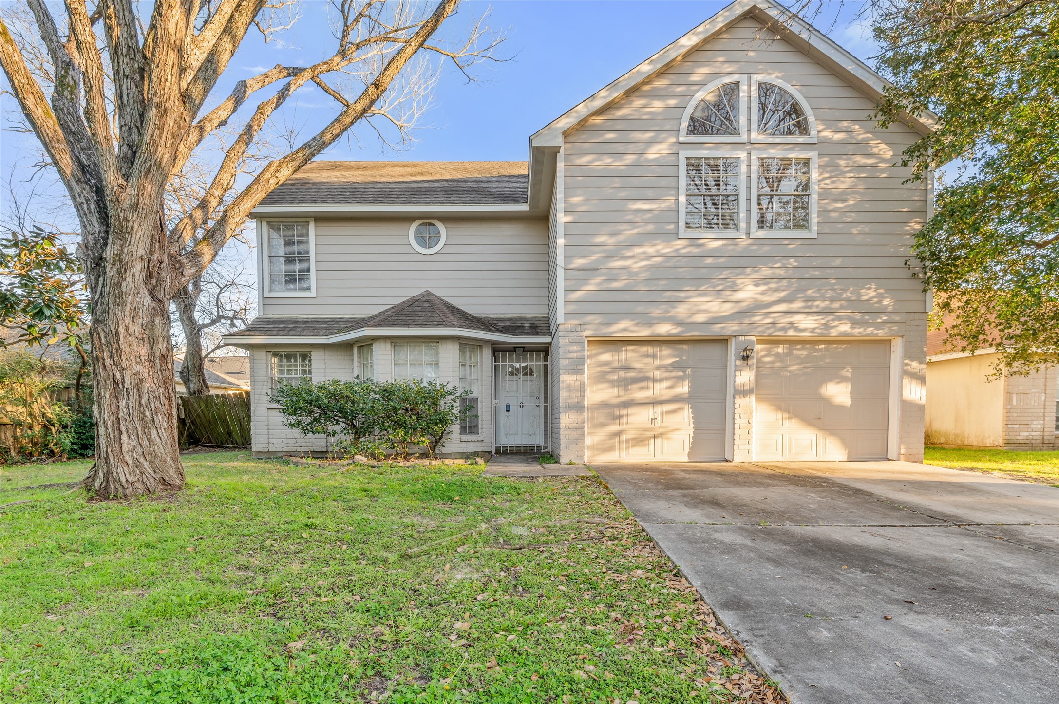 2123 Ledgecrest Drive Property Photo