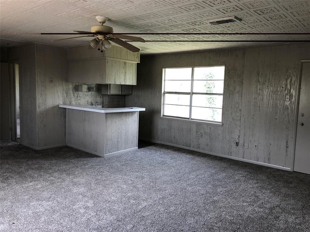 143 N Oak Lee Drive Property Photo 7