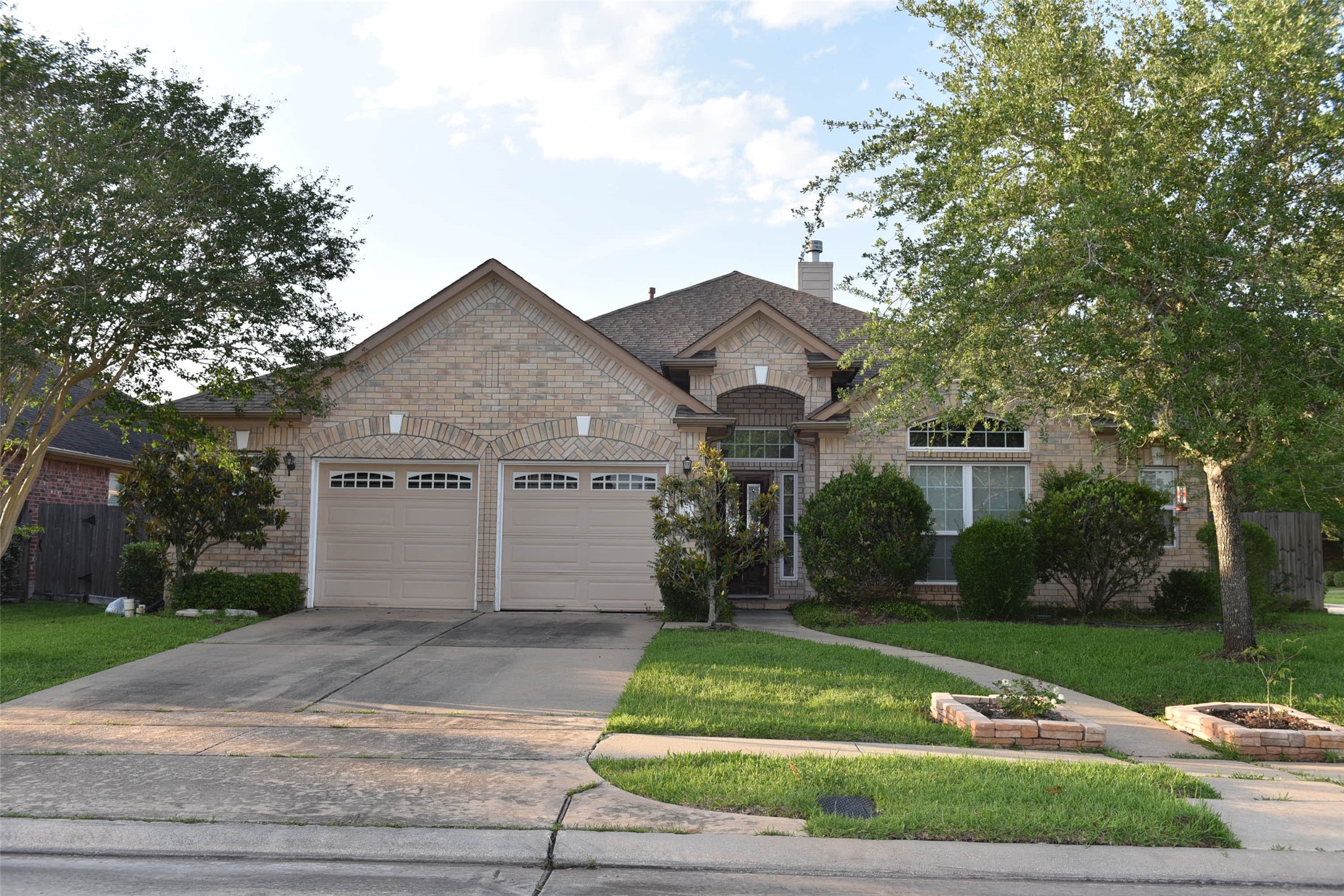 6727 Oakman Lane Property Photo
