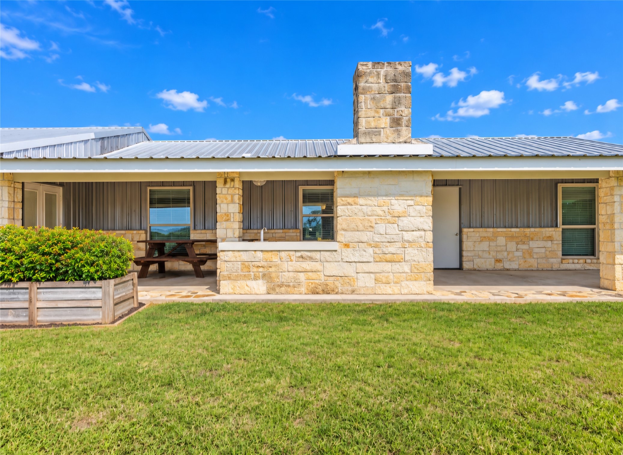 26527 Highway 90a Property Photo 7
