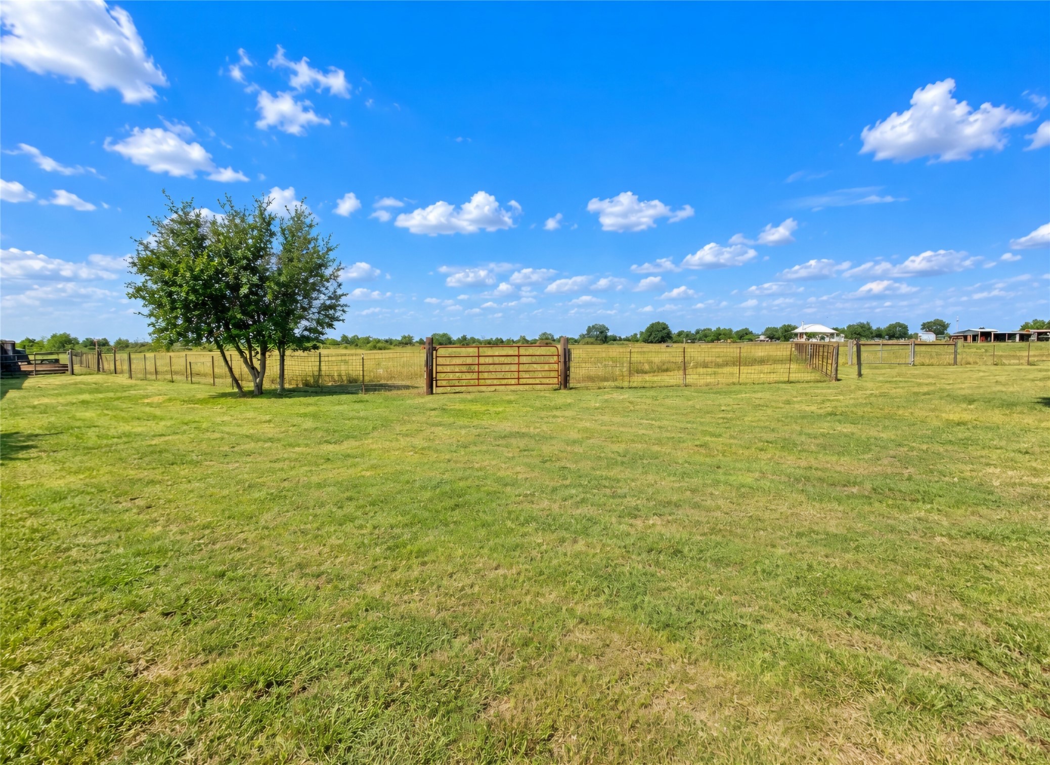 26527 Highway 90a Property Photo 16