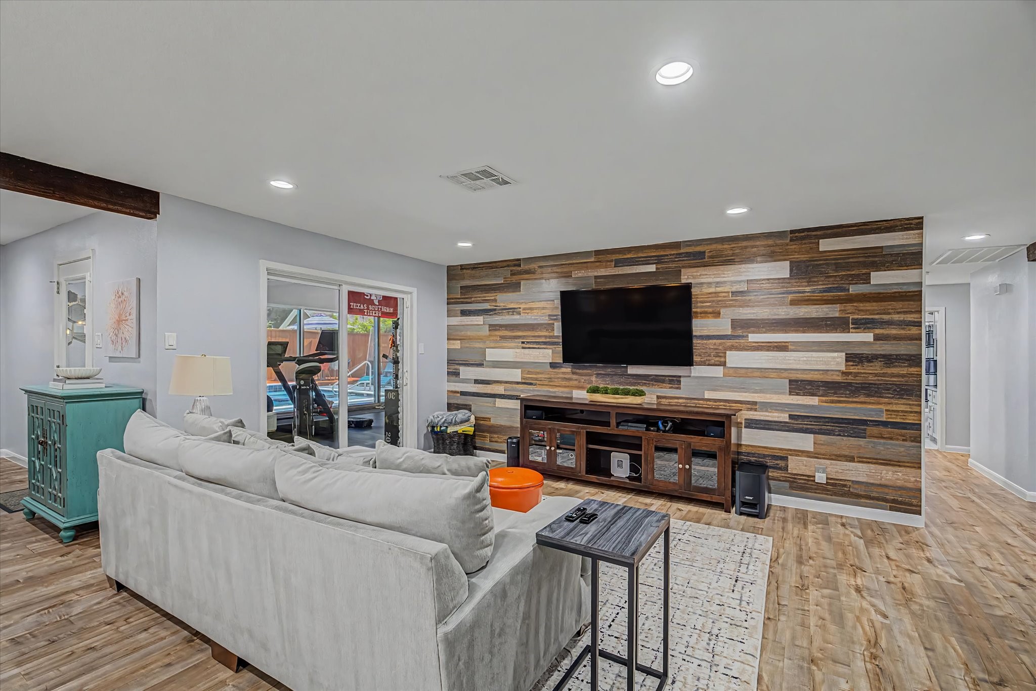 1818 Locksford Street Property Photo 11