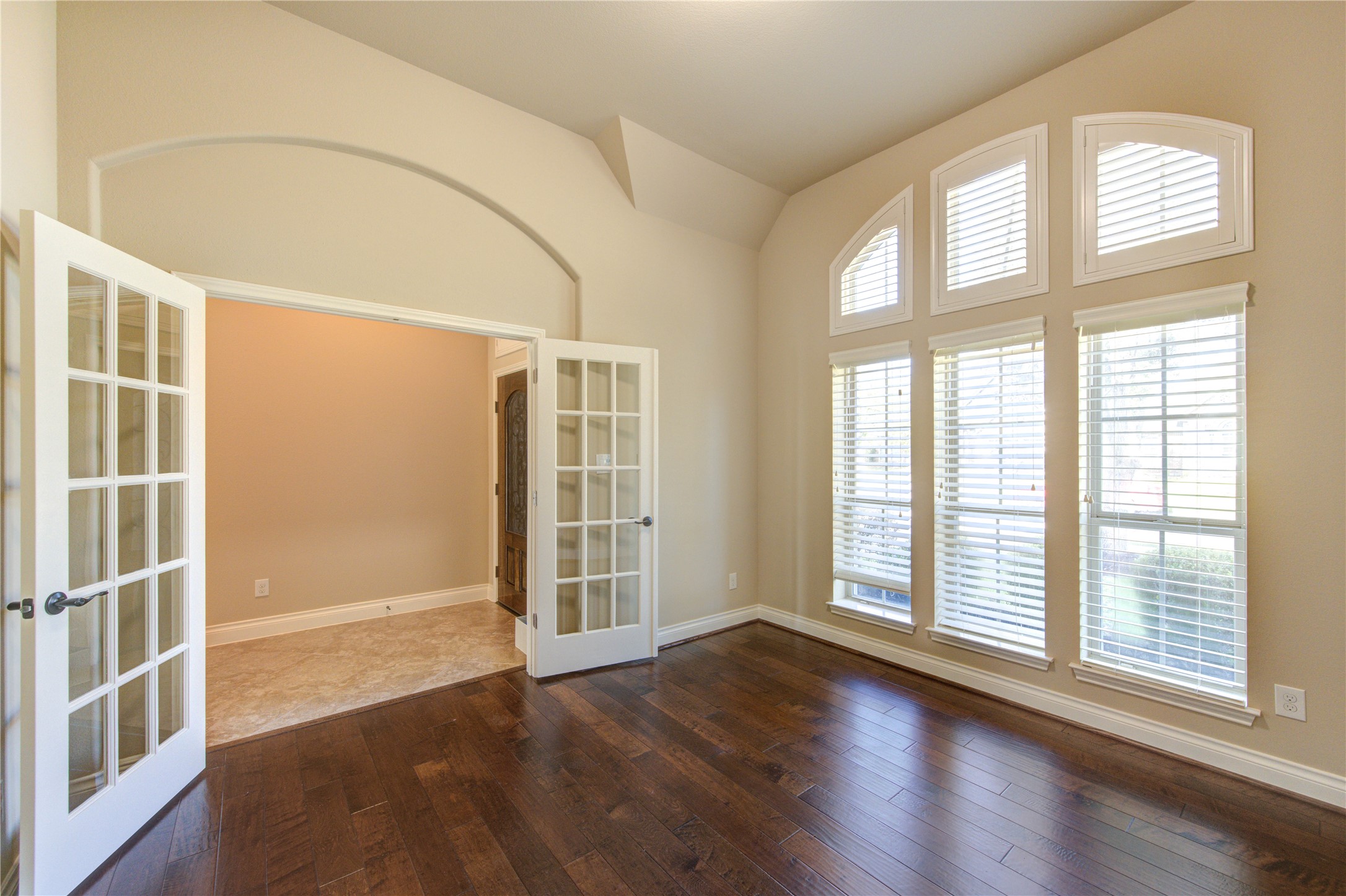 1810 Callaway Cove Court Property Photo 7