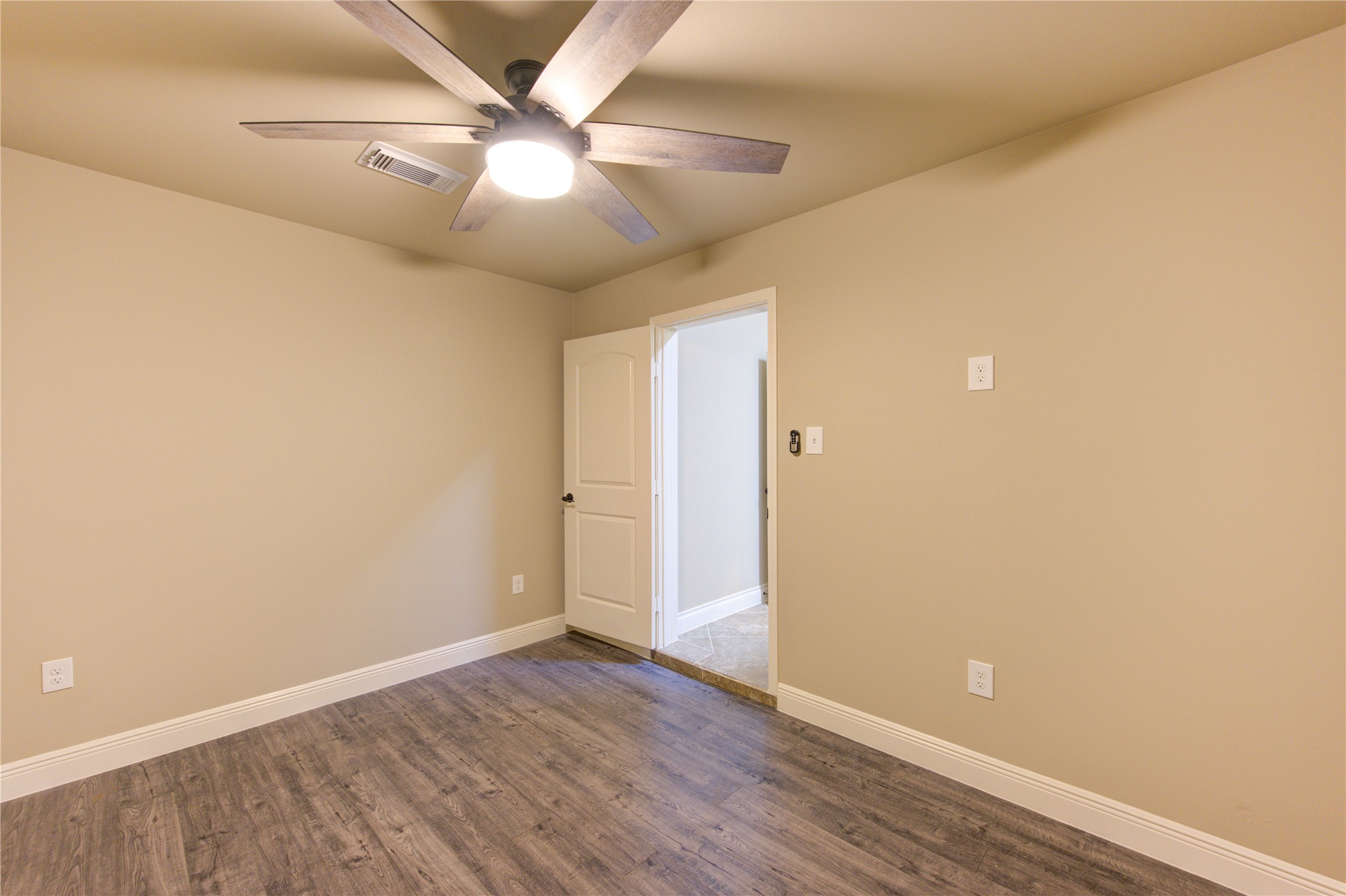 1810 Callaway Cove Court Property Photo 33