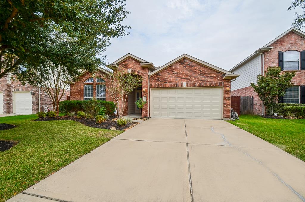 25214 Sierra Woods Lane Property Photo 1