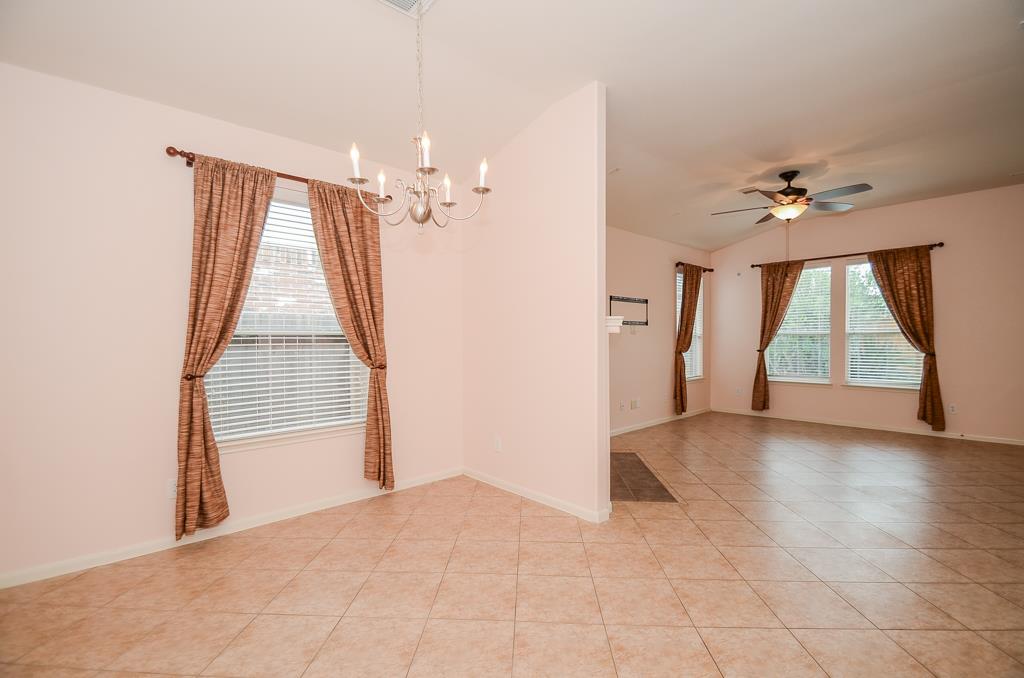 25214 Sierra Woods Lane Property Photo 9