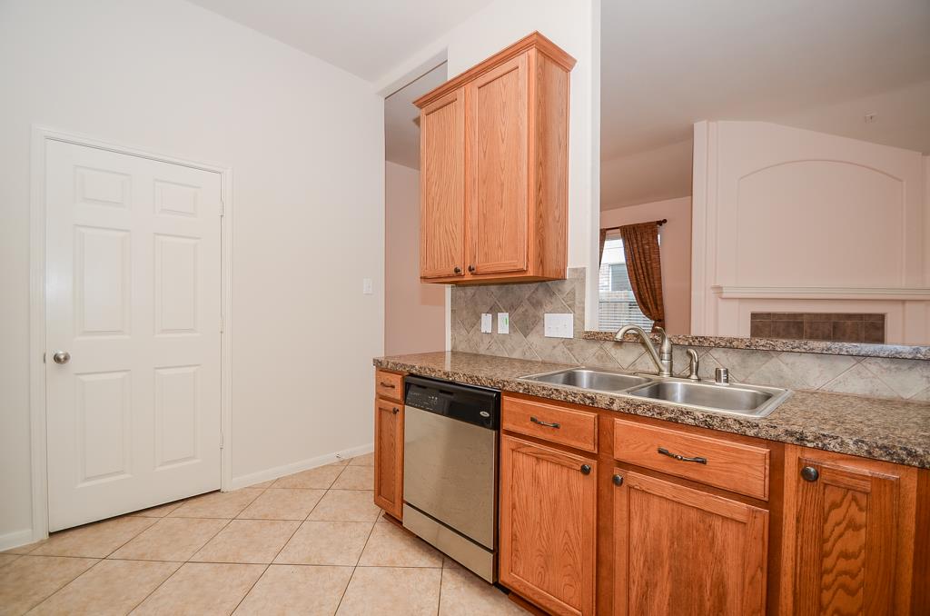 25214 Sierra Woods Lane Property Photo 15