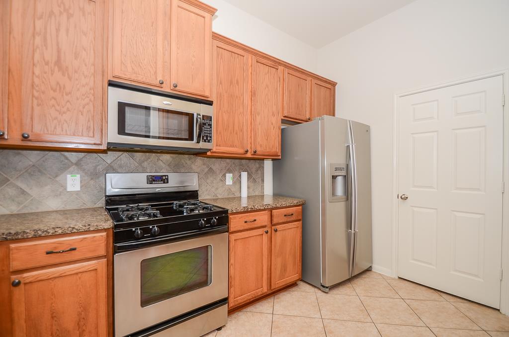 25214 Sierra Woods Lane Property Photo 16