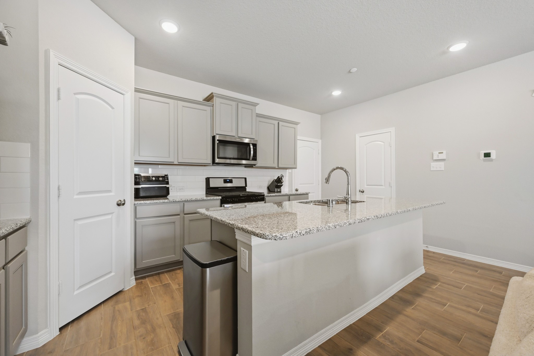 8050 Scanlan Trace Property Photo 10