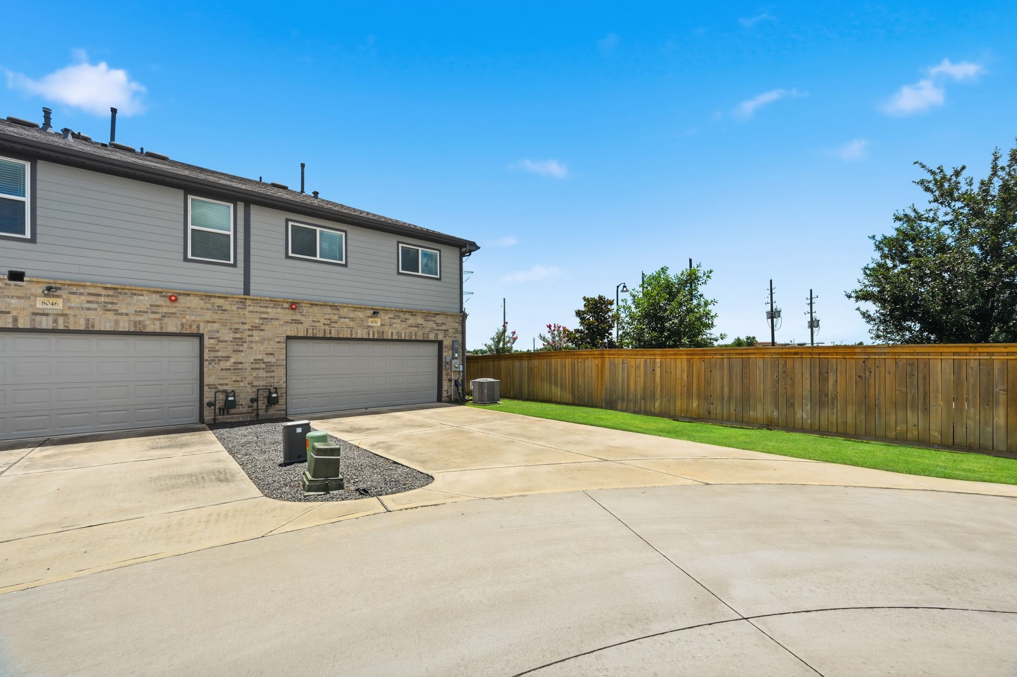 8050 Scanlan Trace Property Photo 34