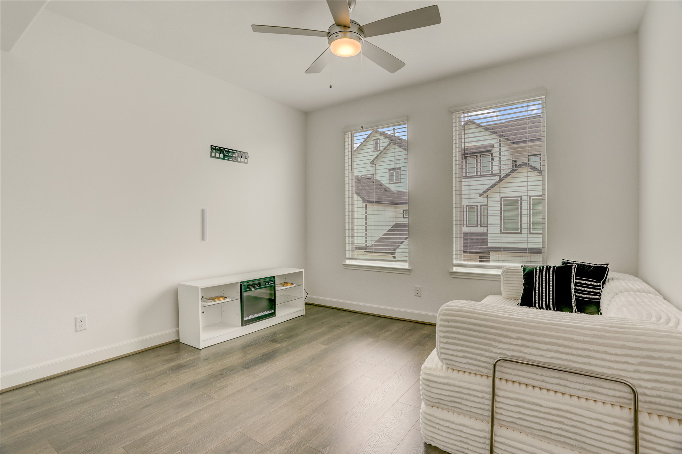 8926 Covenant Place Property Photo 13
