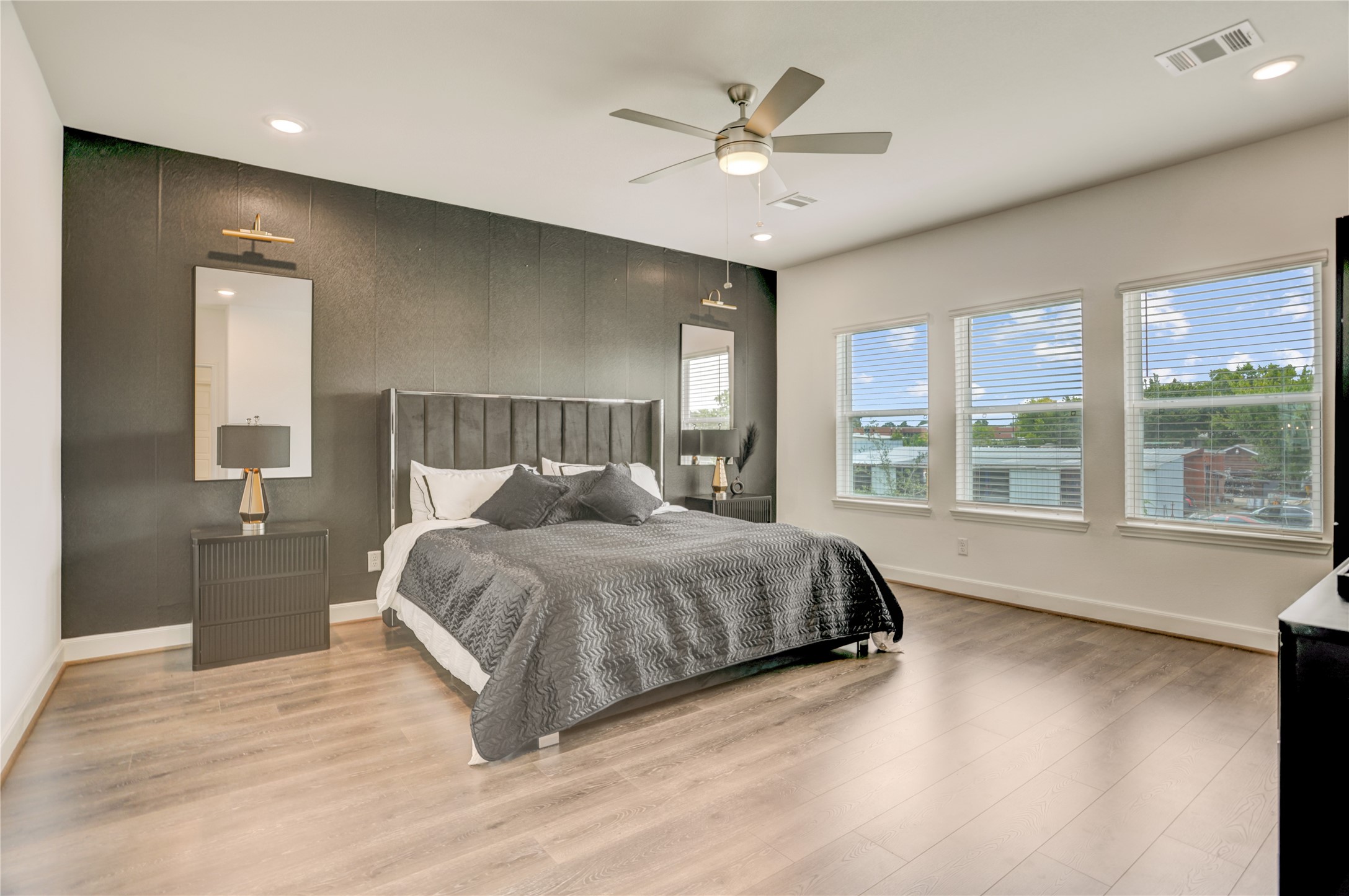 8926 Covenant Place Property Photo 16