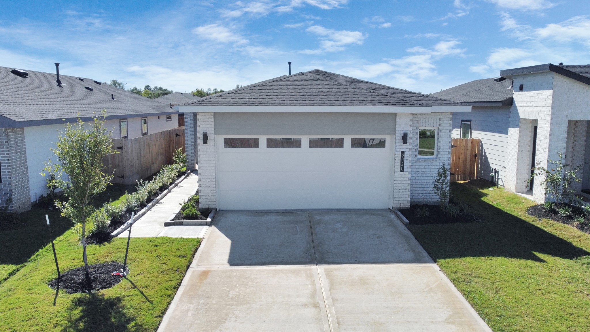 3020 Gunnersbury Drive Property Photo 2
