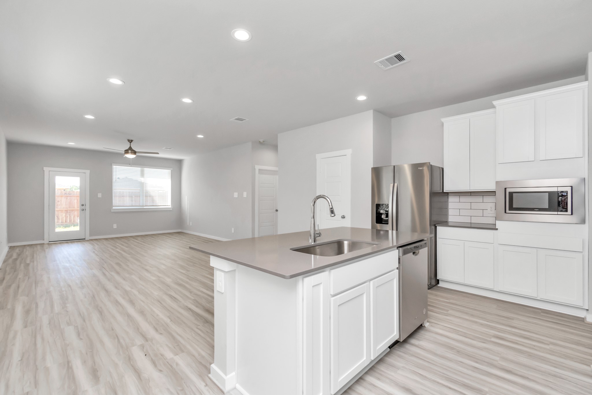 3020 Gunnersbury Drive Property Photo 6