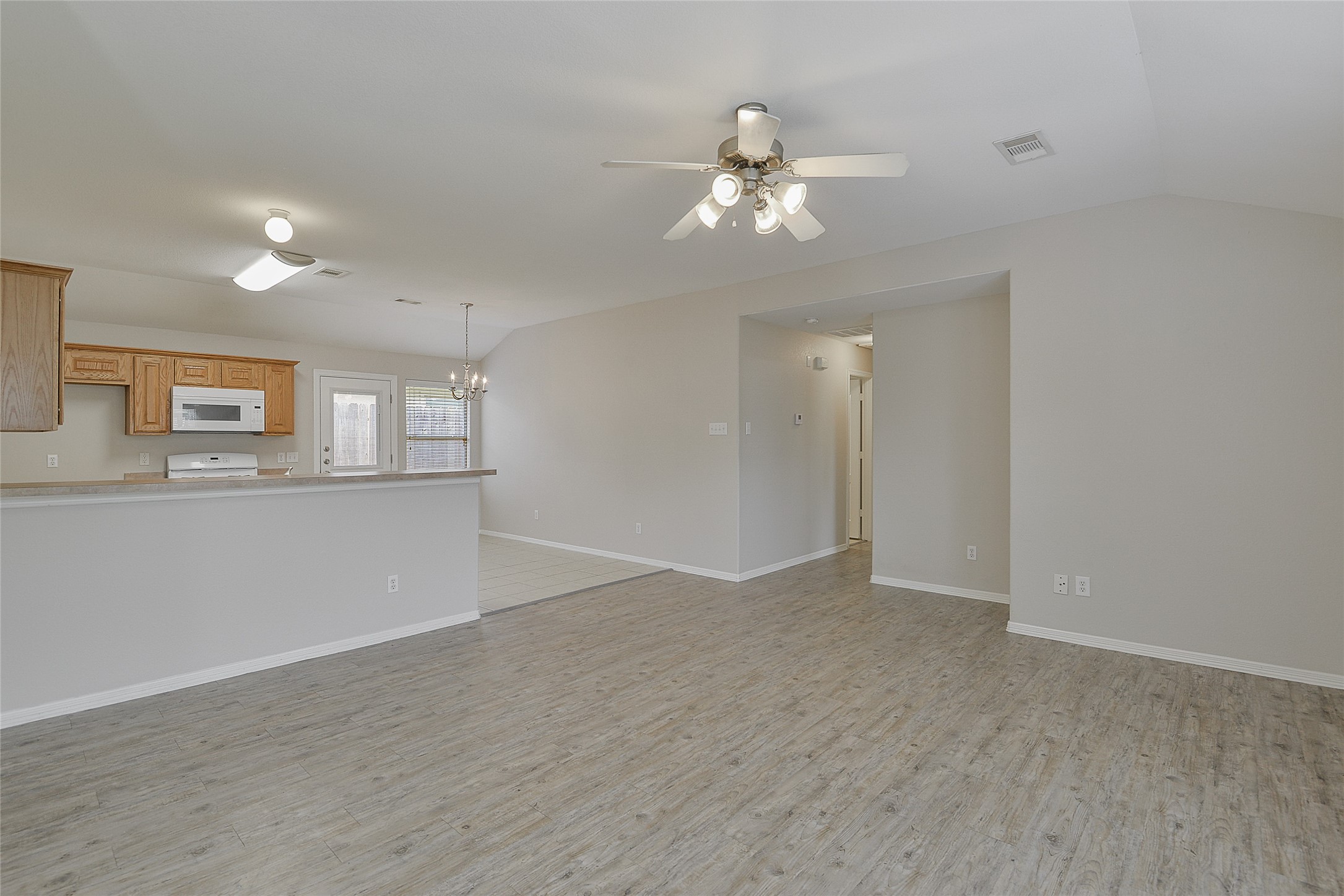 24415 Strong Pine Drive Property Photo 4