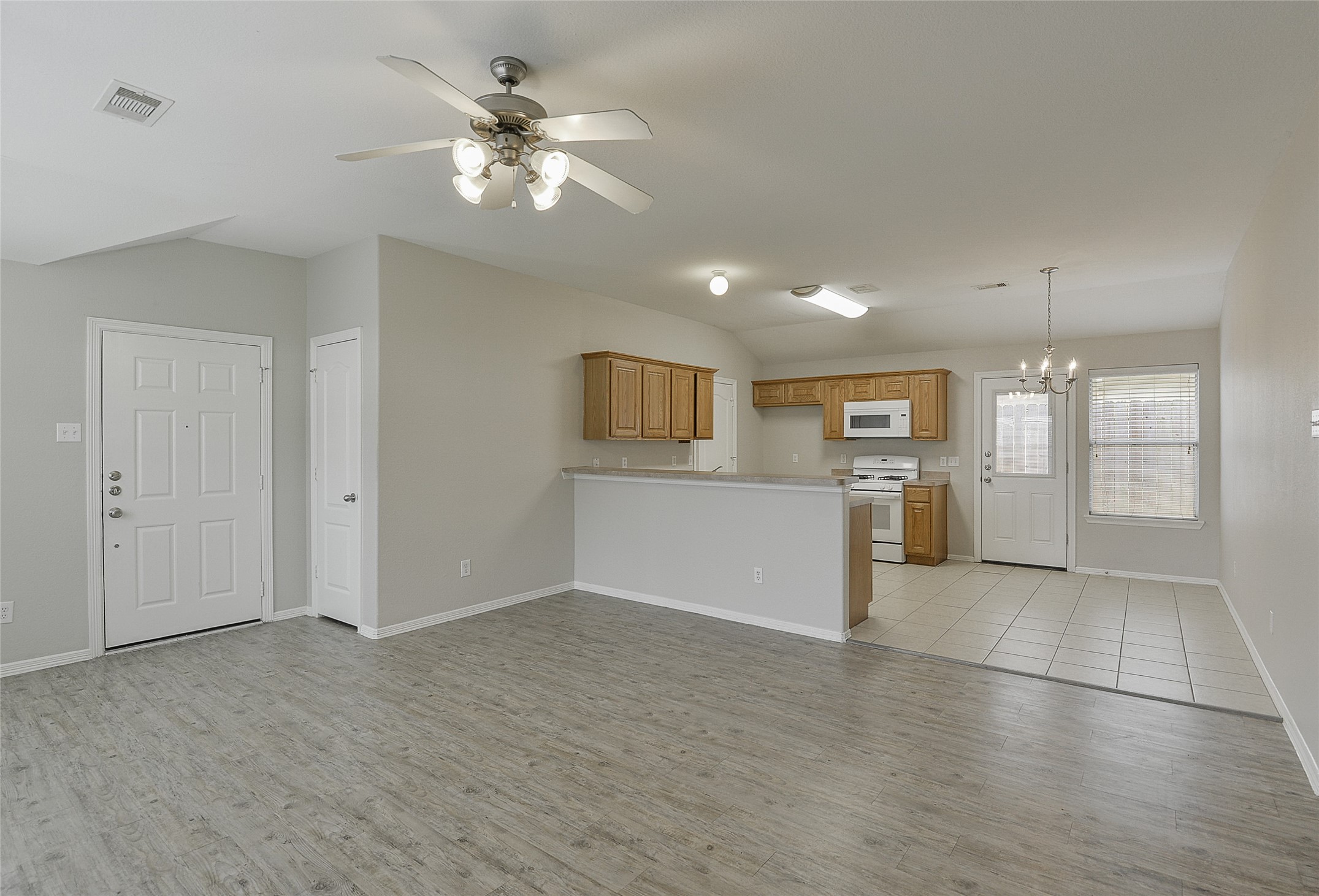24415 Strong Pine Drive Property Photo 7