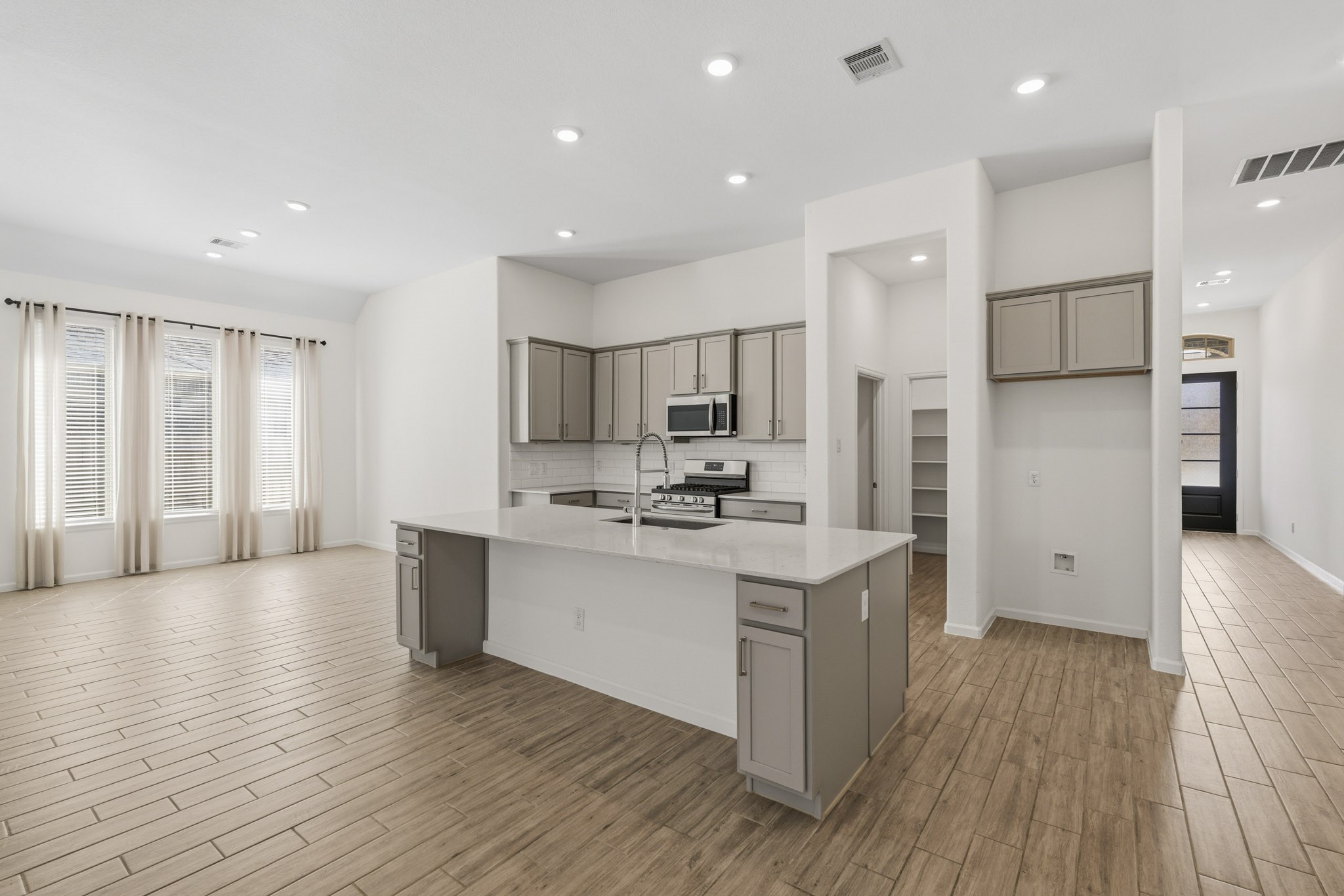 3623 Richglen Court Property Photo 8