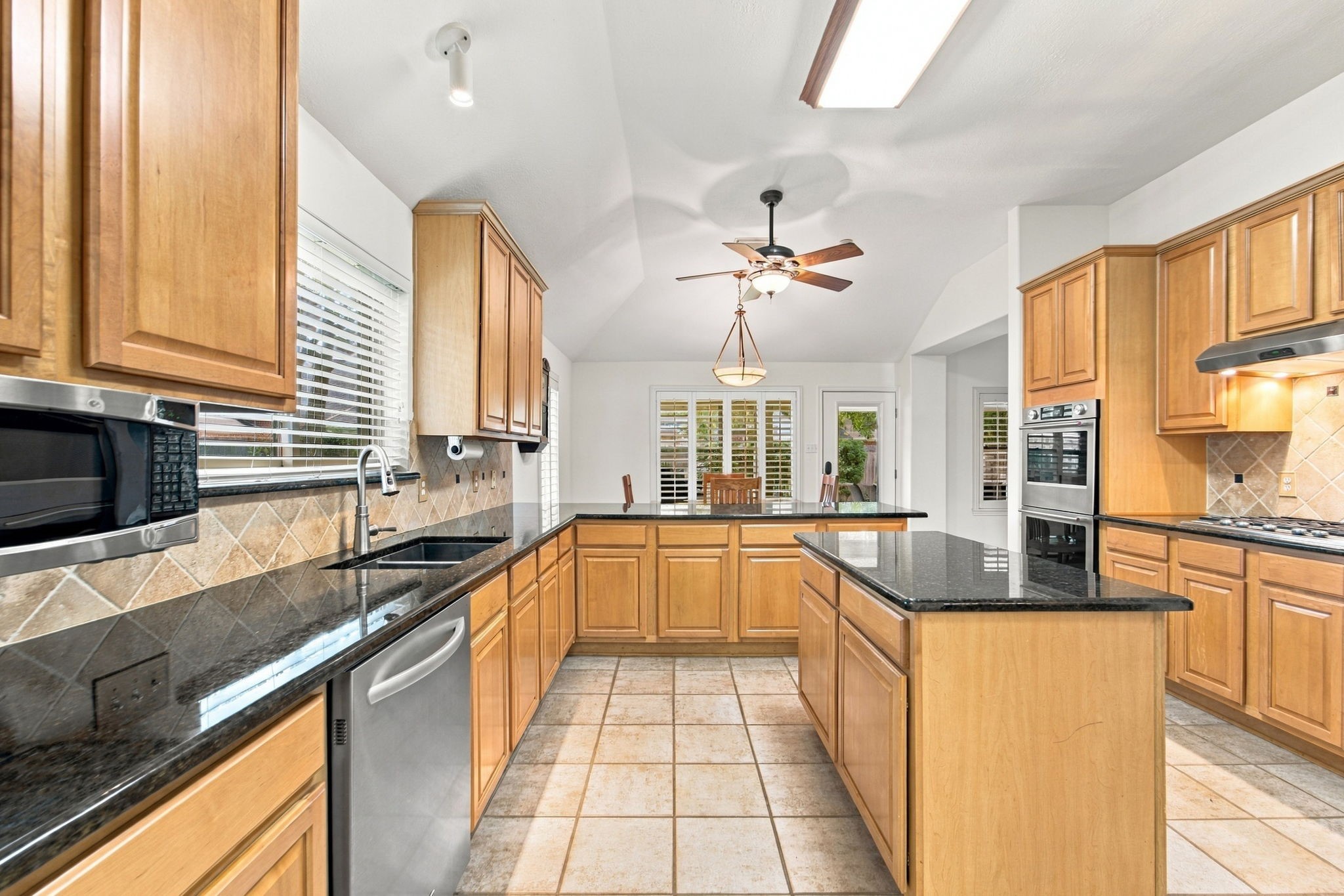 17803 Split Creek Drive Property Photo 6