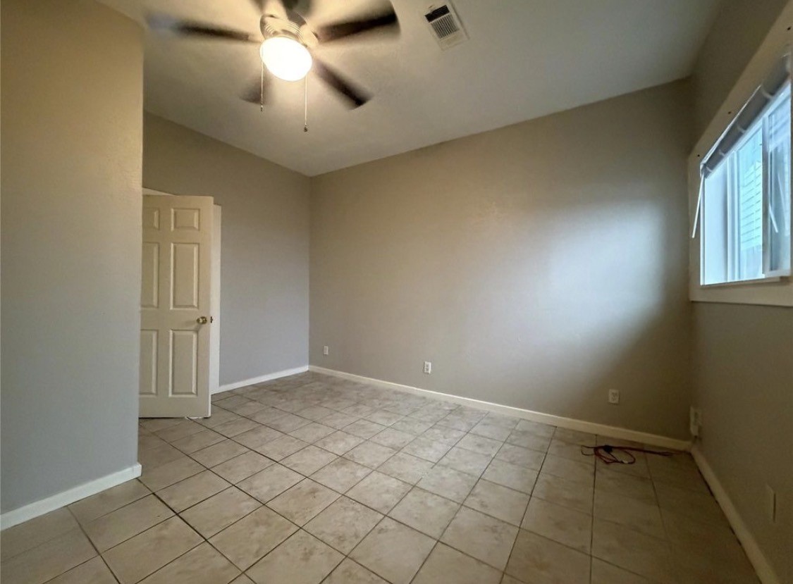 3403 Yupon Street 2 Property Photo 4