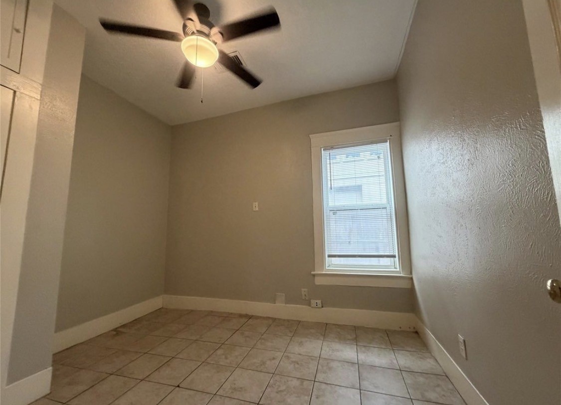3403 Yupon Street 2 Property Photo 5