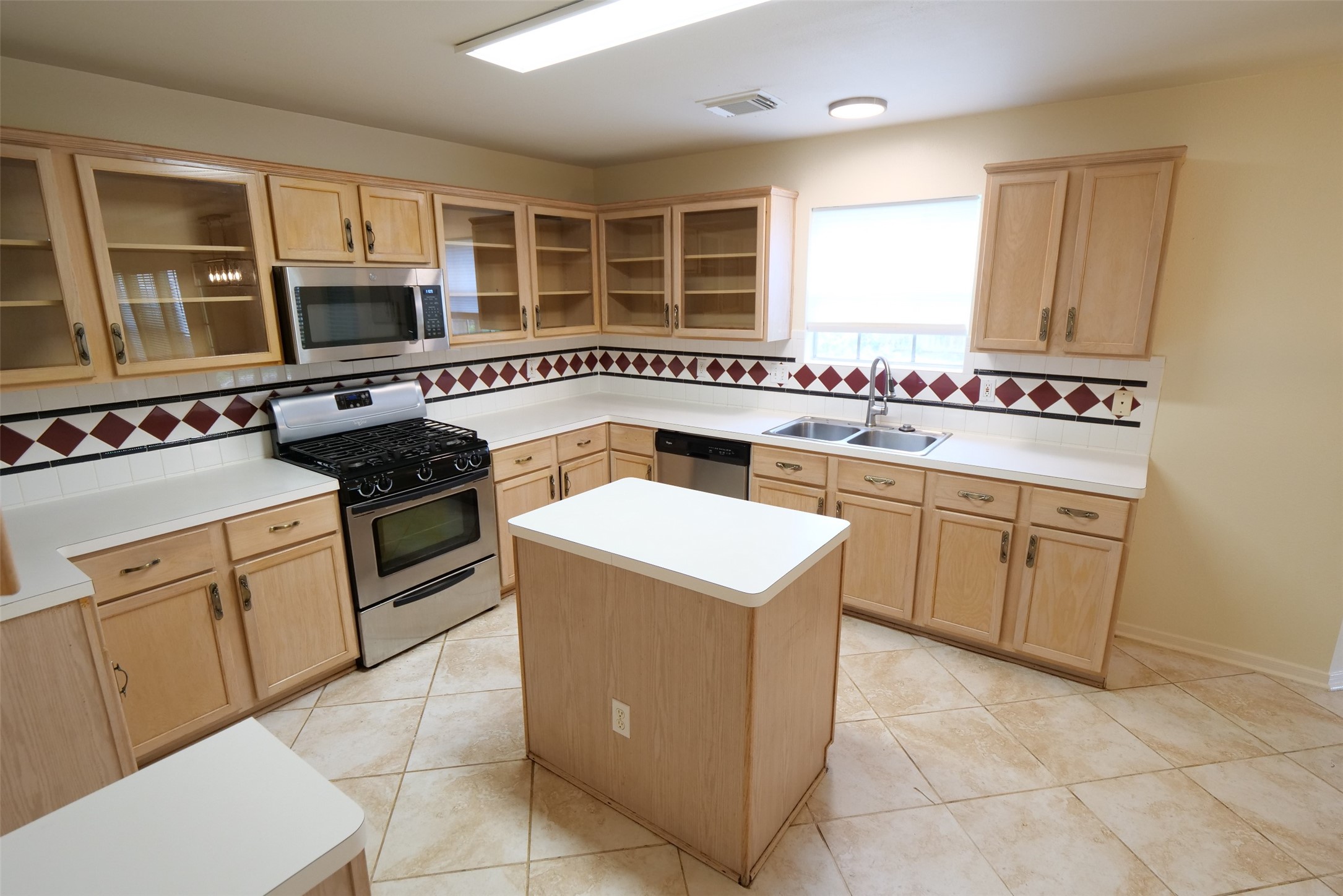 23822 Hopewell Drive Property Photo 9