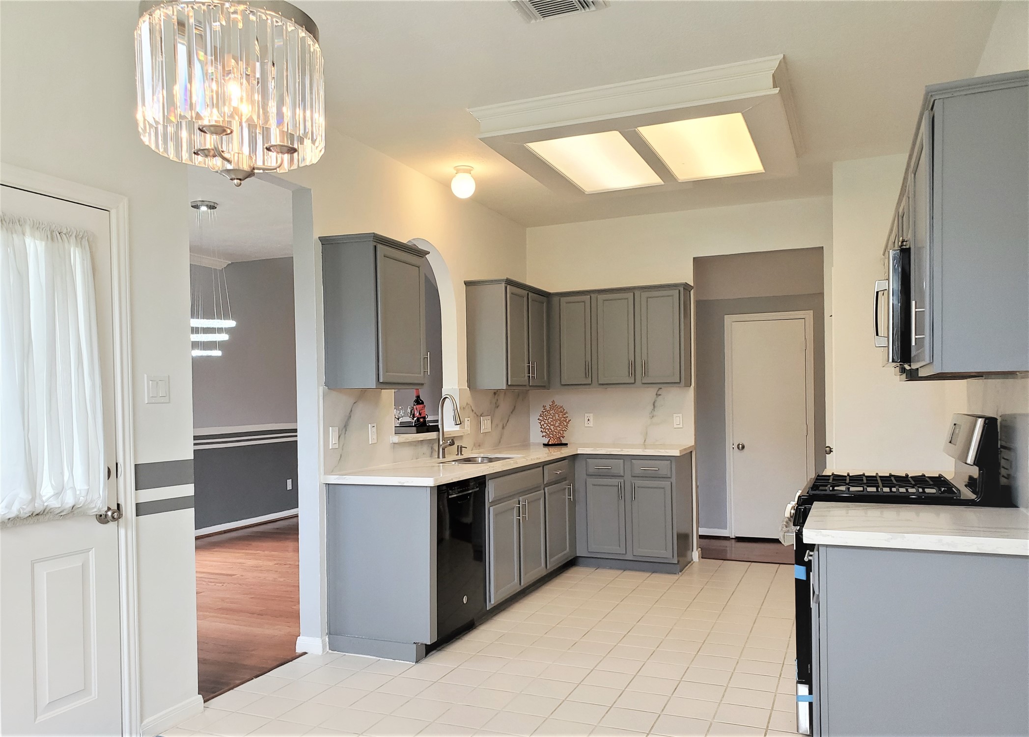21511 Westcliffe Falls Drive Property Photo 11