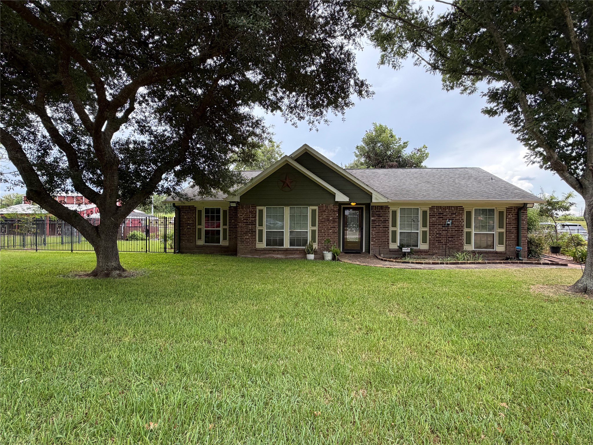 2903 Michael Wayne Road Property Photo